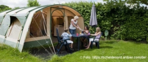 Gemütlicher Familiecamping, direkt neben dem Scheldesträndchen bei Ardoer buchen! https://camping-komfort.de